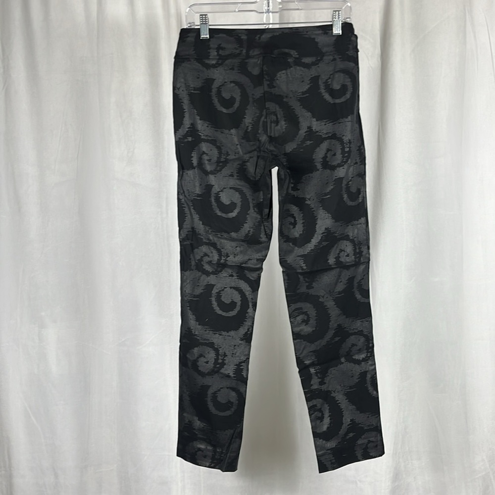 Krazy Larry Pull-On Ankle Pants Black Swirls. - Picture 4 of 8
